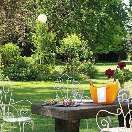 Le Clos Fleuri - Maison Vigier Maringues Екстериор снимка